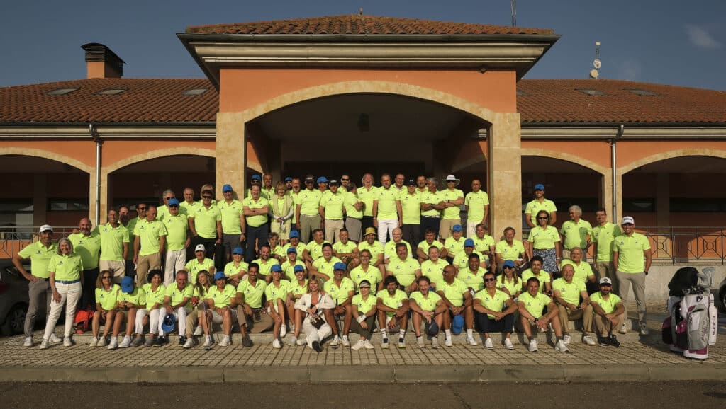 El Comienzo de Algo Grande<br>Escrito por Bernd Schuster